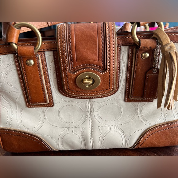 Coach Hampton’s Signature Stitched Carryall Flap Satchel - Picture 3 of 10